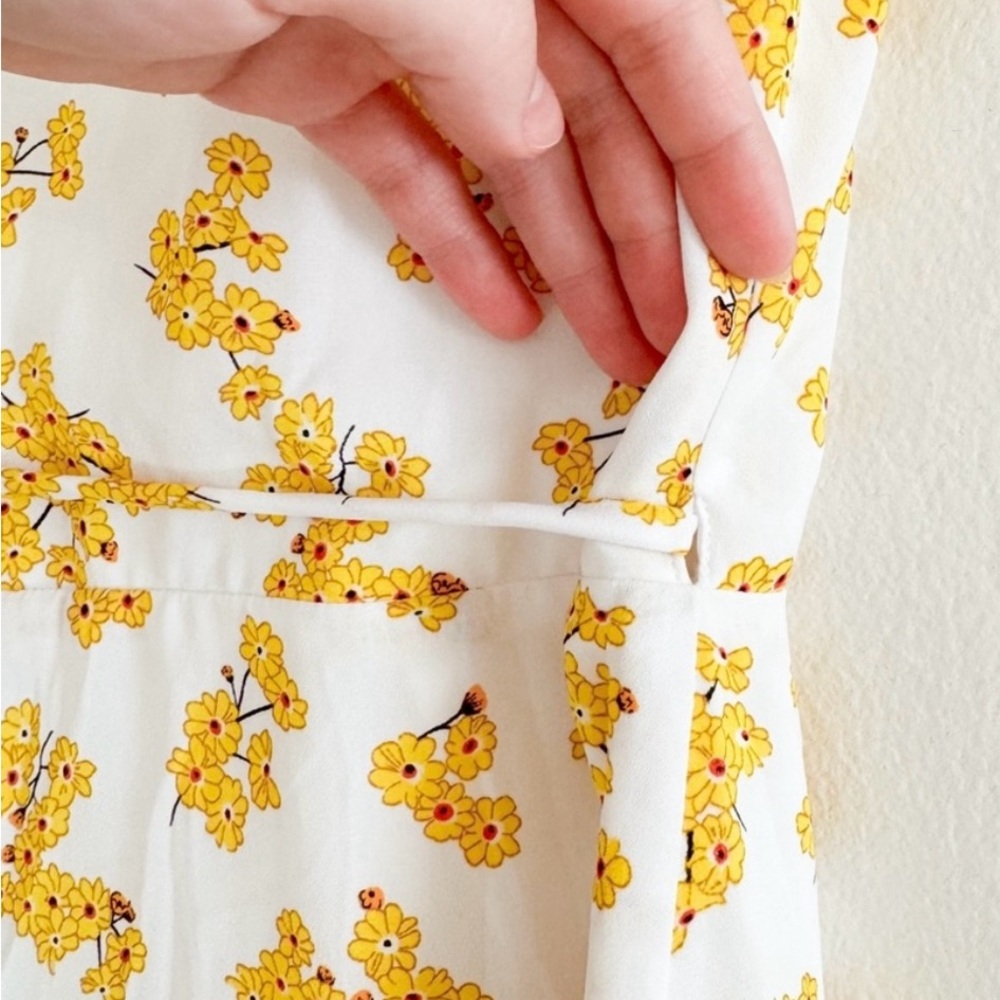 Elegant Yellow Floral Midi Dress - Picture 4 of 8